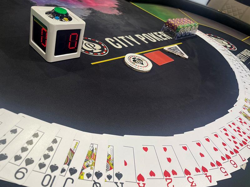 牌桌 筹码 底池——德州扑克入门三要素